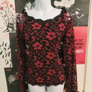 Vampy floral top